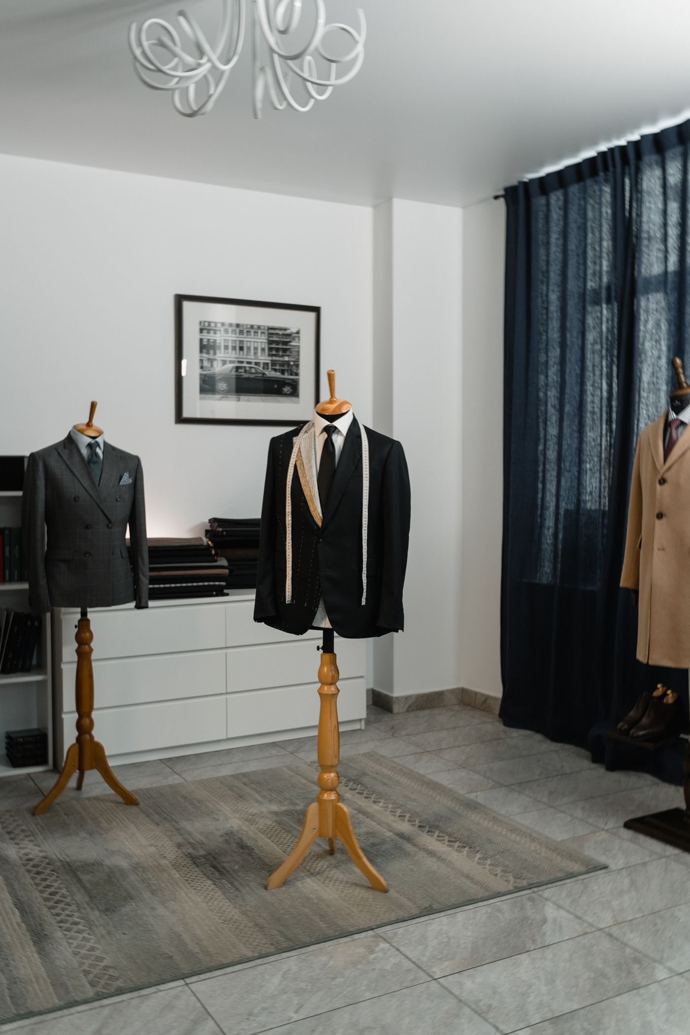 Fine tailoring and carefully finished suiting